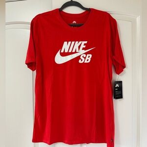 NWT Red Nike SB T-Shirt | Excellent Condition | Never Worn | Size L